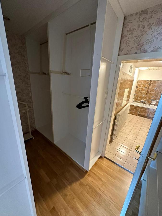 Central Plaza Great Apartment 4 Bedroom 3 Bathroom Bruckneudorf Exterior foto